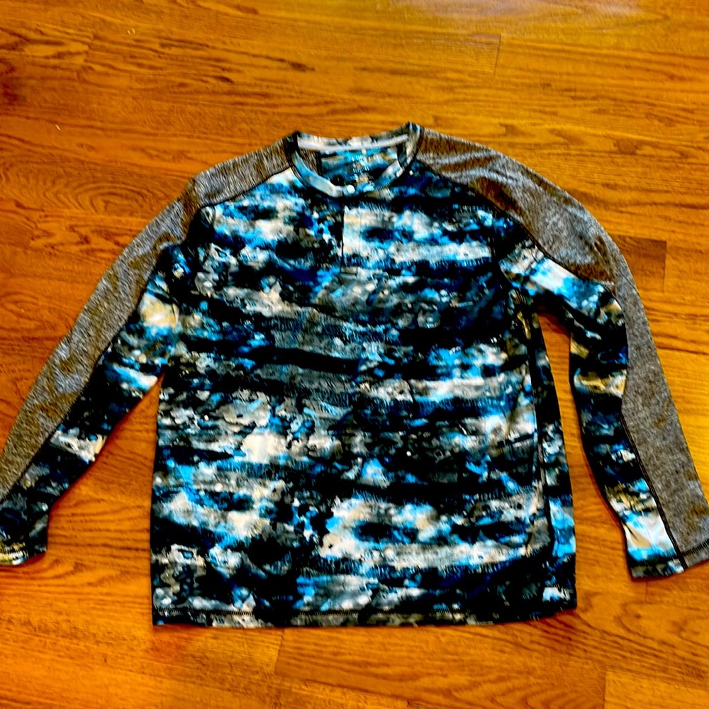 Men’s dry fit Henley. Never worn